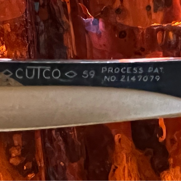 RARE!! Full Set (8) of Cutco Traditional Steak/Table Knives and Storage box - Picture 9 of 9